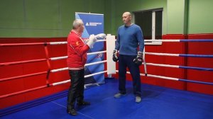 Бокс. Удар почтальона от Александра Золкина.