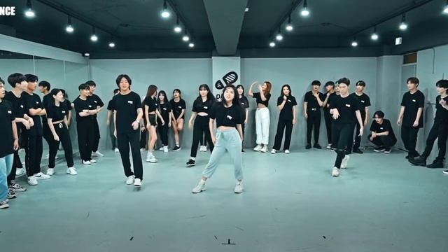 커버댄스팀이 랜덤플레이댄스를 한다면? KPOP RANDOM PLAY DANCE [4X4 ONLINE BUSKING] смотреть онлайн