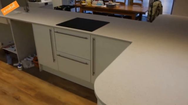 Акриловая столешница Tristone Классик S 110 Cream Sands смотреть онлайн