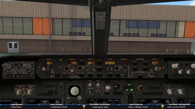 Real 737 Pilot plays X-Plane 12 LIVE! | Early Access Preview смотреть онлайн