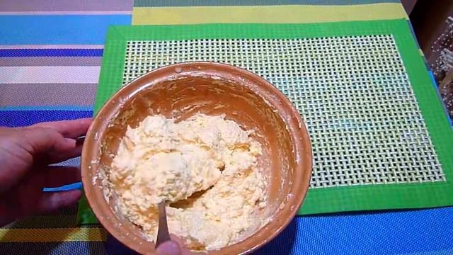 Простой нежный КРЕМ для торта из сметаны и сгущенного молока смотреть онлайн