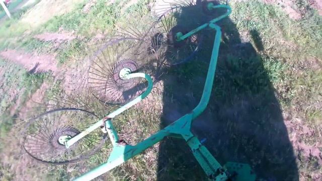 Трактор Т-25 и турецкая ворошилка (солнышко). смотреть онлайн