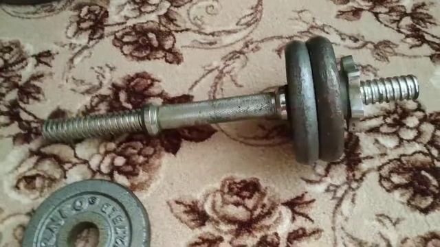 КАК снять блины с гантели? смотреть онлайн