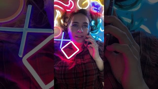 Дарим вывеску за 1р! Подробности ниже #reels #neon #неон #неоноваявывеска #neonlights #тренды смотреть онлайн