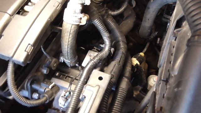 Шевролет круз двигатель 1.8.Трубка подогрева дроссельной заслонки. Ремонт своими руками. смотреть онлайн