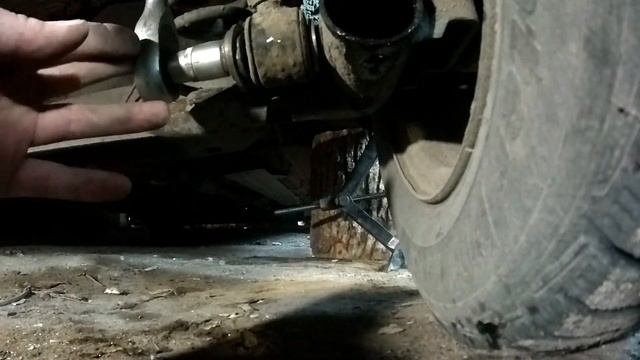 СТУК ЗАДНЕЙ СТОЙКИ. как устронить смотреть онлайн