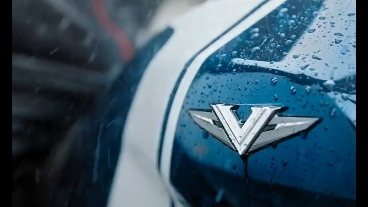 Bajaj V15 - Nothing but Solid. смотреть онлайн