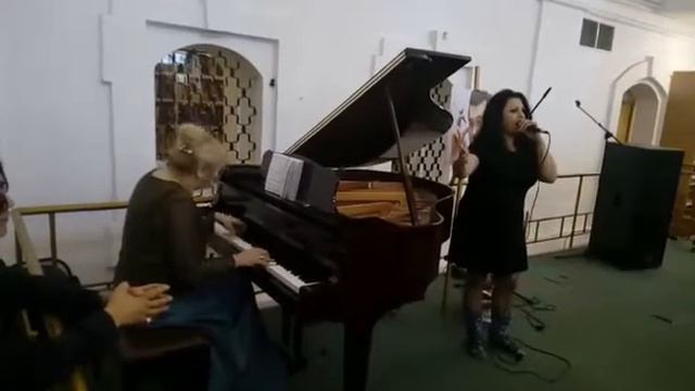 ULKER SHAHBAZOVA.Muslum Magomayevin anim gecesinden. "Azerbaycan".Вечер Муслима Магомаева. смотреть онлайн