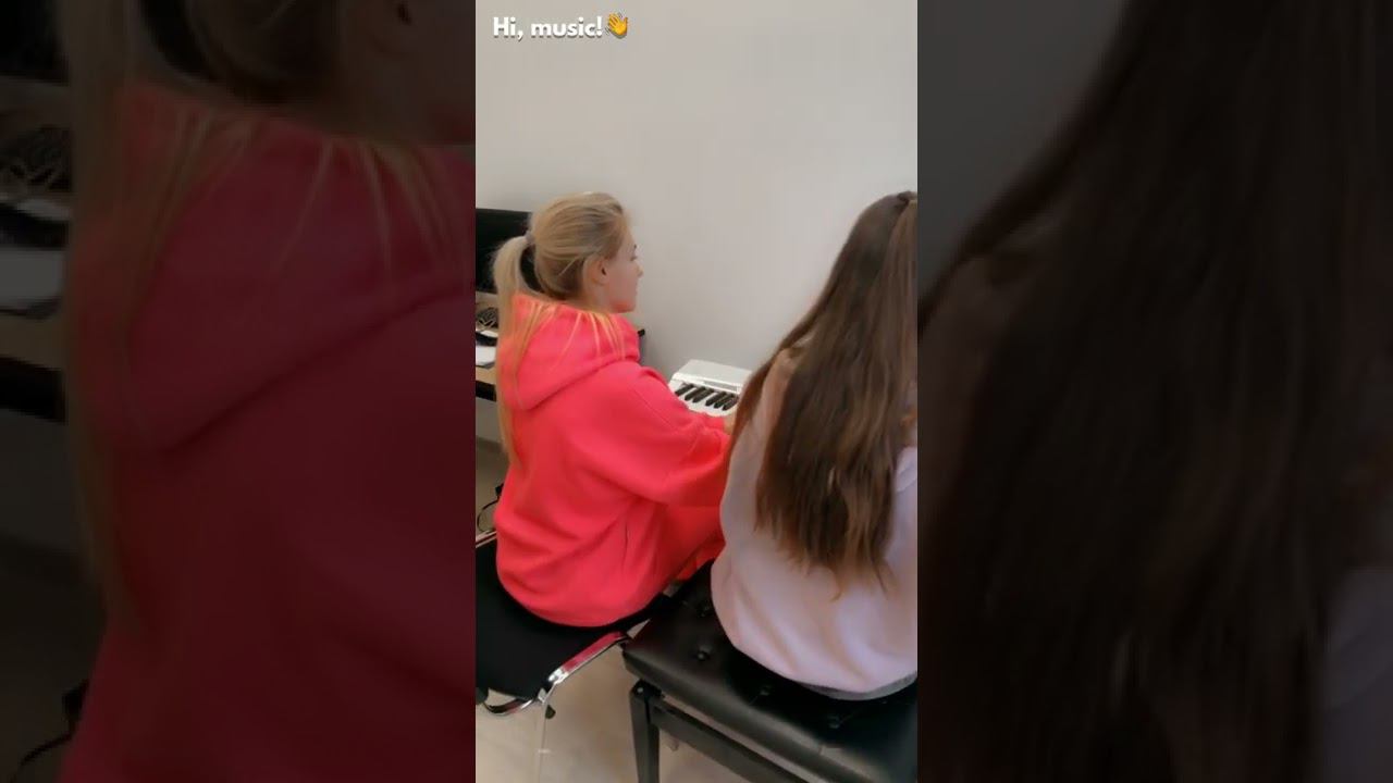 Марина Филиппова - Отрывок урока ( преподаватель Олеся Енджиевская) смотреть онлайн