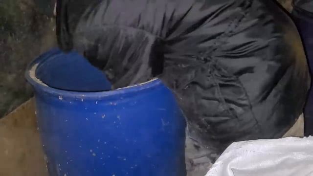 ЖИЗНЬ В ТАТАРСКИХ ДЕРЕВНЯХ ! Готовим свежатину \ Татарстан Камско Устьинский район смотреть онлайн