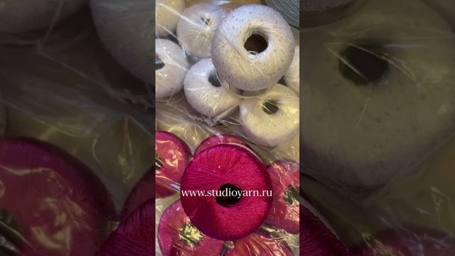 Обзор пряжи с пайетками Lana Gatto и Kutnor смотреть онлайн