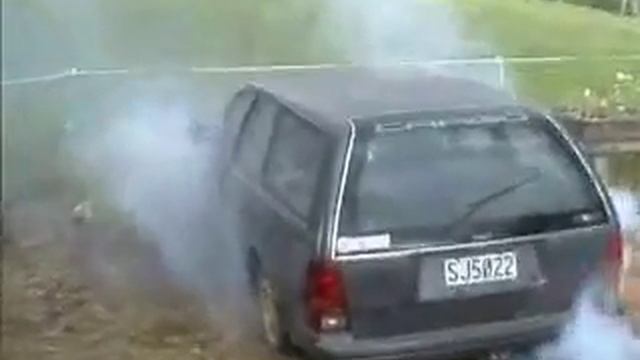 4wd 626 Wagon Skid смотреть онлайн