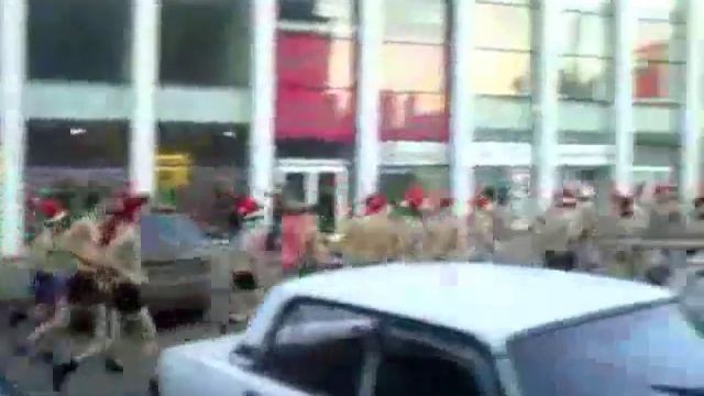 Флешмоб пробежка дедов морозов смотреть онлайн
