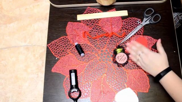 Топпер с конфетой для букета своими руками. смотреть онлайн