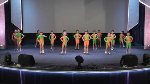 Танец «Догони»