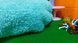 Пять фиксиков прыгали в кроватке