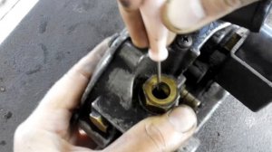 Двигатель не набирает обороты, троит (ГАЗ 53)