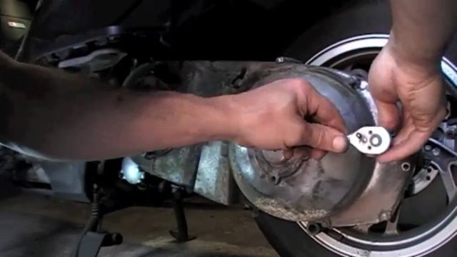 Drive belt change burgman 400 k8 смотреть онлайн
