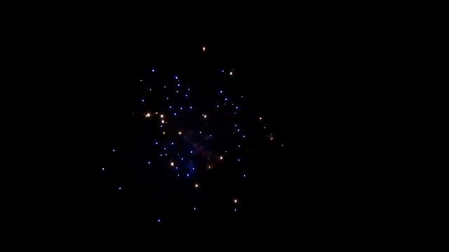 Фейерверк "БАККАРА" - 292залпа - 2мин50сек - (ОТ013) смотреть онлайн