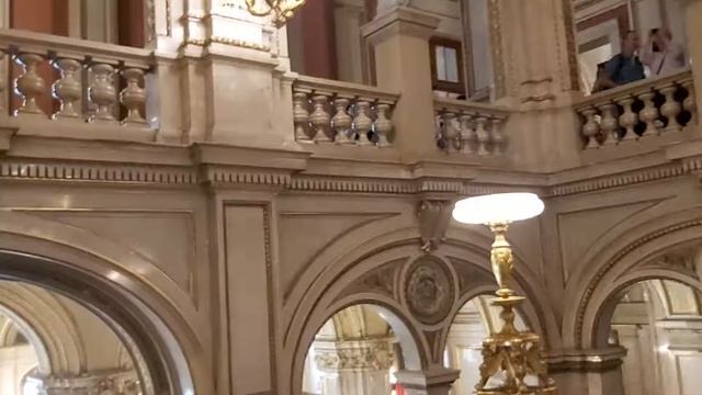 Венская Опера (фрагмент, не попавший в основное видео) смотреть онлайн
