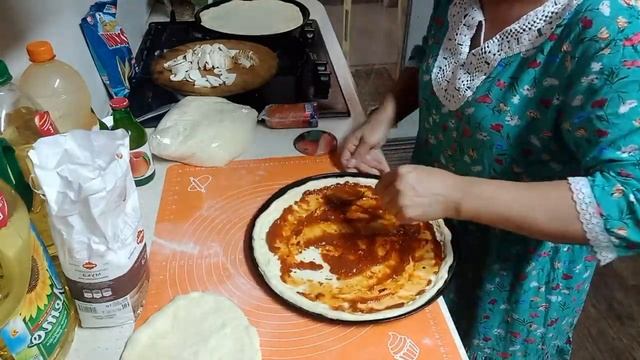 Тёплый Семейный Вечер .Хлеб в Печи.Неожиданные Кошки. смотреть онлайн