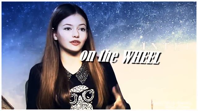 Mackenzie Foy | Undefeated смотреть онлайн