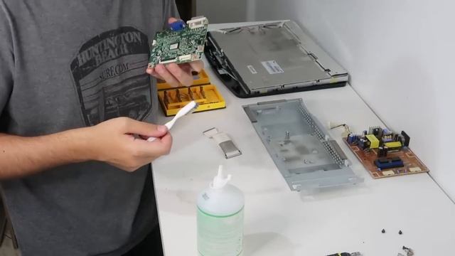 MEU MONITOR ESTRAGOU DO NADA, EM BUSCA DA SOLUÇÃO! PT.1 смотреть онлайн