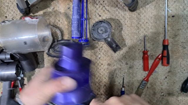 Dyson v6 filter and cyclone cleaning guide, pulsing dyson repair смотреть онлайн