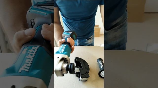 Makita DGA504 УЩМ акамуляторний,