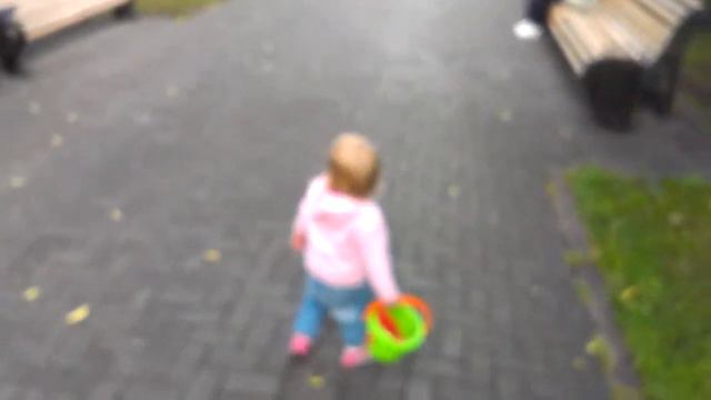 Мария Евгеньевна самостоятельно гуляет смотреть онлайн