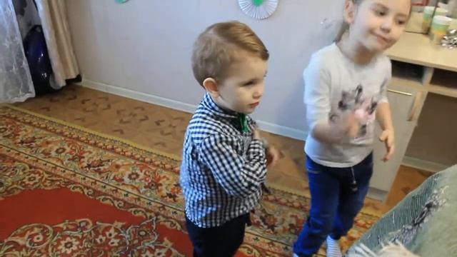 Танцы Максима и Наташи на Дне Рождения смотреть онлайн