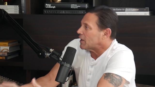 Джордан Белфорт об Отношениях с Женщинами (в Качестве Волка с Уолл-Стрит) смотреть онлайн