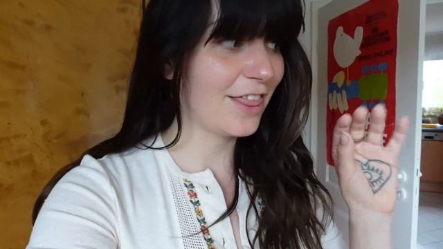 A day in the life with a newborn I Vintage haul, spring walks & making Tiramisu смотреть онлайн
