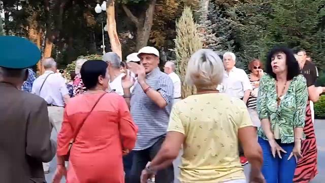 ХУЛИГАНКА ТЫ ДЕВЧОНКА ЛЕБЕДЬ БЕЛАЯ смотреть онлайн