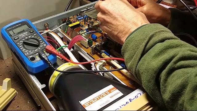 BK Precision 2120 Oscilloscope Repair - No Sweep смотреть онлайн