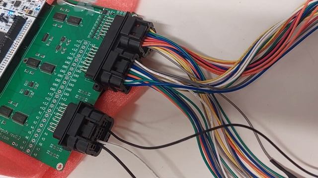 hellen-112-17 is an open source rusEFI board compatible with ME17 смотреть онлайн