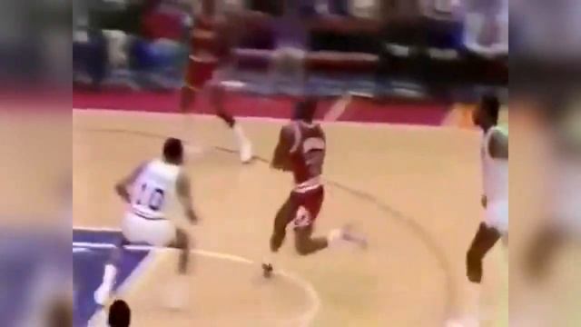 Michael Jordan VS Julius Erving DR.J | GOING 1 ON 1 | смотреть онлайн