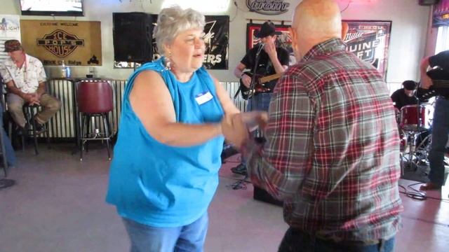 Older Folks Can Still Dance смотреть онлайн