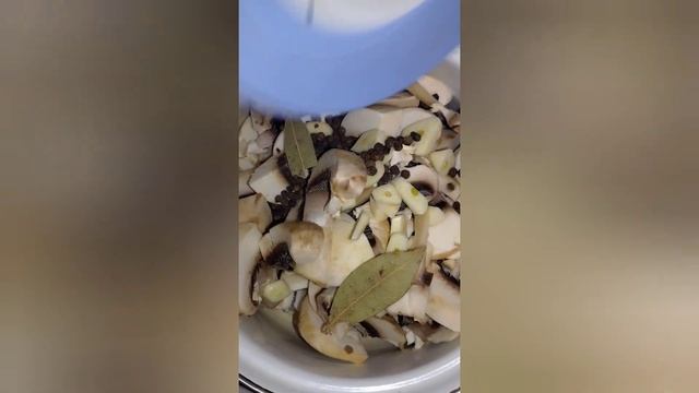 Маринуем грибы, быстро вкусно!! смотреть онлайн