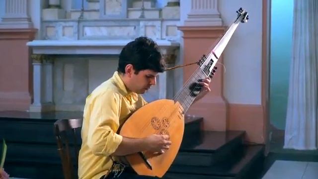 Prelude in A minor (Robert de Viseé) played by Joao Raone смотреть онлайн