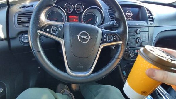 Opel Insignia 2.0 cdti 2011г. дизель 160 лс