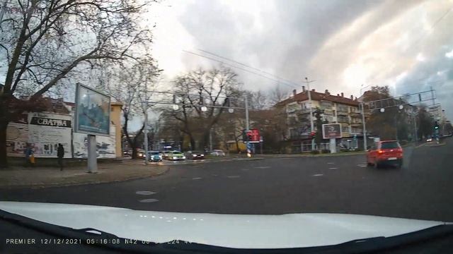 Болгария. Проездом город Пловдив. декабрь 2021. Bulgaria. Passing through the city of Plovdiv. смотреть онлайн