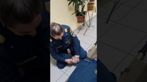 Временная остановка артериального кровотечения при помощи наложения кровоостанавливающего жгута