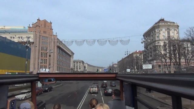 Экскурсия по Киеву на двухэтажном автобусе-кабриолете, дом в котором живет Кличко