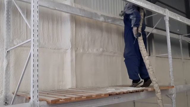 Утепление, Теплоизоляция, напыление ППУ ангар. смотреть онлайн