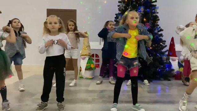 Образцовый ансамбль танца Забава смотреть онлайн