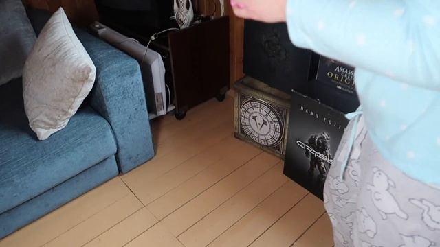 24 ЧАСА В ОДНОЙ КОМНАТЕ С КОТАМИ И СОБАКОЙ | ПРЯТКИ В КОРОБКАХ смотреть онлайн