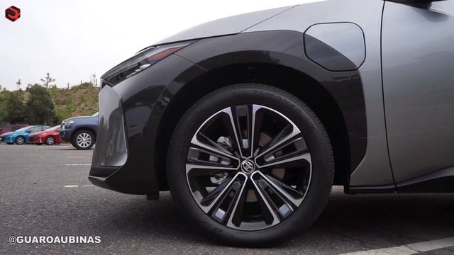 TOYOTA BZ4X 2022 - El primer auto eléctrico de Toyota va por Tesla, sin duda ! смотреть онлайн