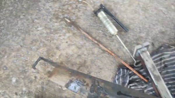 CASE MAXXUM 100-сделал подставки под кун.