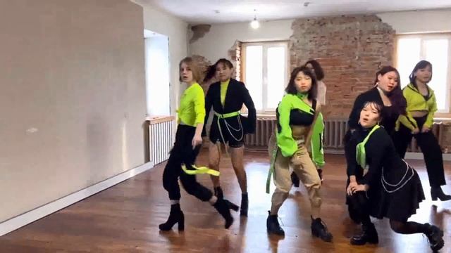 Gugugdan - Not That Type by TENSHI for IdolCon Online|MV Girls смотреть онлайн